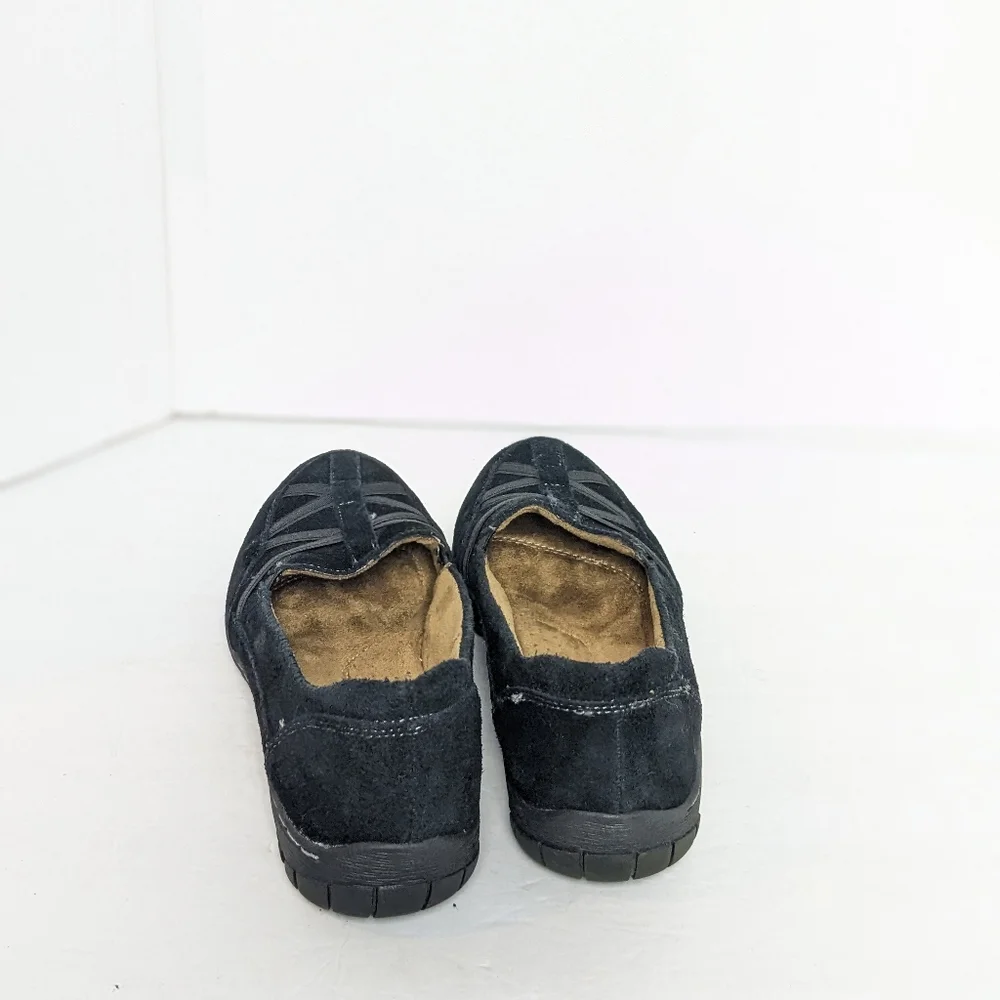 Natural soul suede loafers